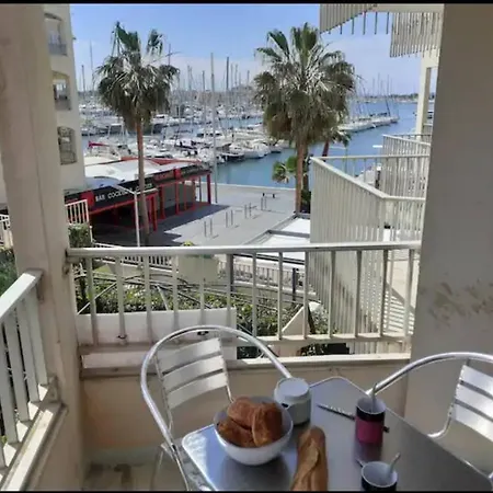 Le Port Dauphin : Vue Bateaux; Piscine; Cap D'Agde Appartement Buitenkant foto