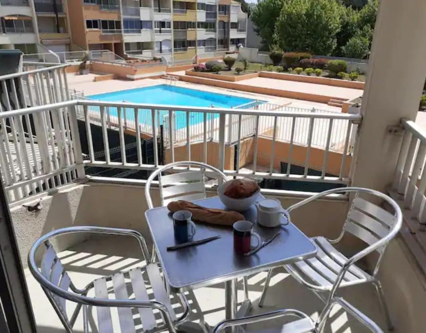 Le Port Dauphin : Vue Bateaux; Piscine; Cap D'agde Appartement